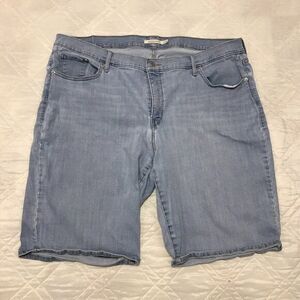 Women's Levis Bermuda‎ Jean shorts size 24W